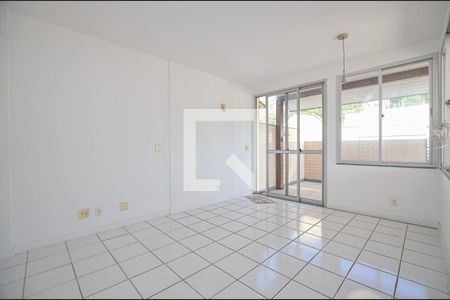 Apartamento à venda com 172m², 3 quartos e 1 vaga Apartamento à venda com 172m², 3 quartos e 1 vagaCobertura