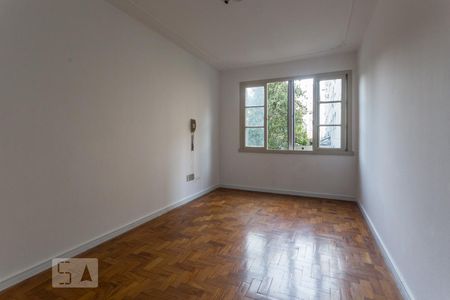 Quarto de kitnet/studio para alugar com 1 quarto, 31m² em Azenha, Porto Alegre