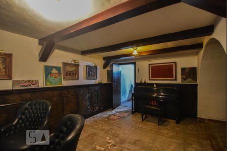 Casa à venda com 750m², 4 quartos e 2 vagasBar 