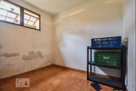 Casa à venda com 750m², 4 quartos e 2 vagasEdícula de Serviços