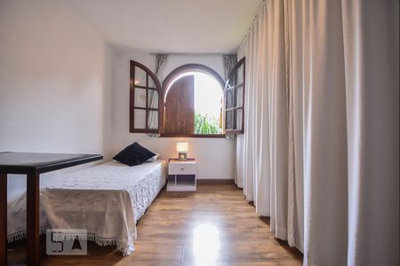 Casa à venda com 750m², 4 quartos e 2 vagasSuíte 03