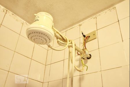 Casa à venda com 750m², 4 quartos e 2 vagasBnaheiro Edícula de Serviços