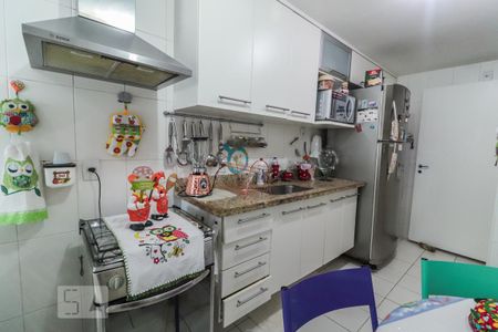 Apartamento para alugar com 100m², 3 quartos e 2 vagasCozinha