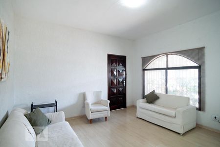 Sala de casa à venda com 4 quartos, 180m² em Jardim das Acácias, São Paulo