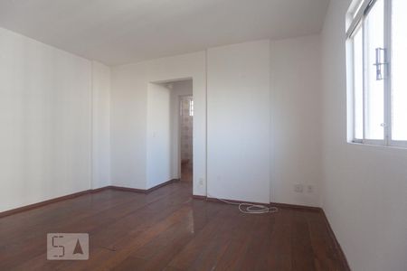 Sala de apartamento para alugar com 1 quarto, 66m² em Centro, Campinas