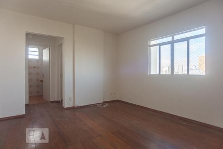 Sala de apartamento para alugar com 1 quarto, 66m² em Centro, Campinas
