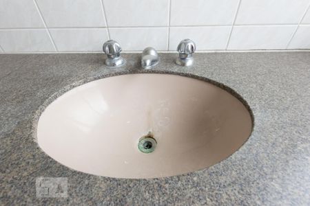 Banheiro Pia de apartamento para alugar com 3 quartos, 110m² em Perdizes, São Paulo
