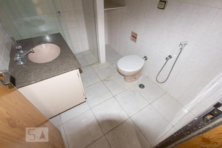 Apartamento para alugar com 110m², 3 quartos e 1 vaga Apartamento para alugar com 110m², 3 quartos e 1 vagaBanheiro