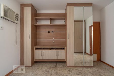 Suíte de apartamento para alugar com 2 quartos, 90m² em Botafogo, Rio de Janeiro