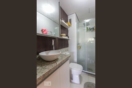 Banheiro de apartamento à venda com 1 quarto, 55m² em Tristeza, Porto Alegre