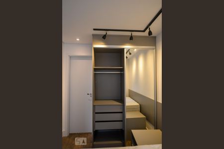 Studio para alugar com 38m², 1 quarto e 1 vaga Studio para alugar com 38m², 1 quarto e 1 vagaCloset