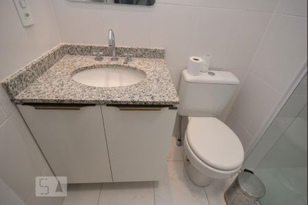 Detalhe banheiro de kitnet/studio para alugar com 1 quarto, 38m² em Jardim Flor da Montanha, Guarulhos