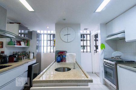 Apartamento para alugar com 192m², 2 quartos e 1 vagaCozinha