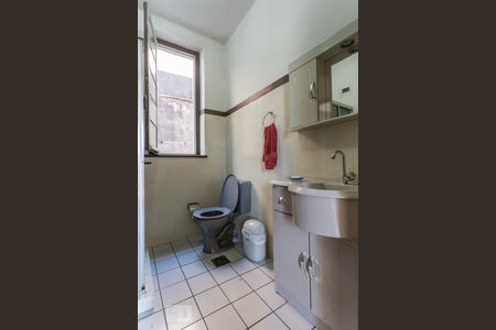 Banheiro de apartamento para alugar com 2 quartos, 66m² em Floresta, Porto Alegre
