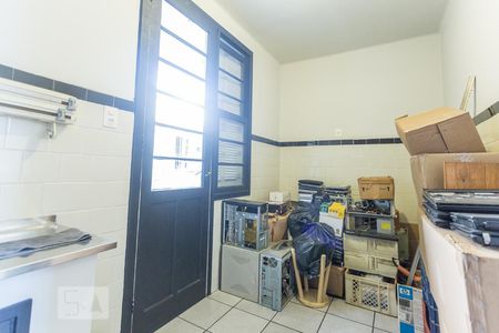 Cozinha de apartamento para alugar com 2 quartos, 66m² em Floresta, Porto Alegre