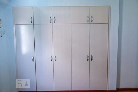 Apartamento para alugar com 73m², 1 quarto e sem vagaQuarto - Armários