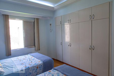 Apartamento para alugar com 73m², 1 quarto e sem vagaQuarto - Armários