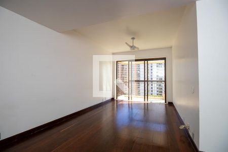 Sala de apartamento para alugar com 3 quartos, 106m² em Barra da Tijuca, Rio de Janeiro