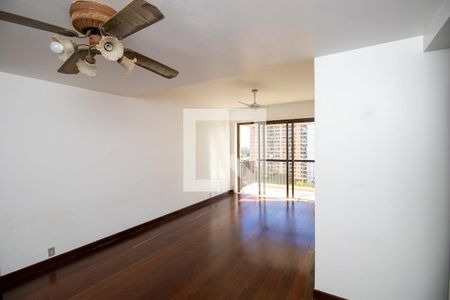 Sala de apartamento para alugar com 3 quartos, 106m² em Barra da Tijuca, Rio de Janeiro