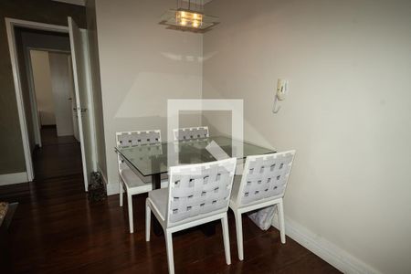Sala de apartamento para alugar com 1 quarto, 76m² em Higienópolis, Porto Alegre