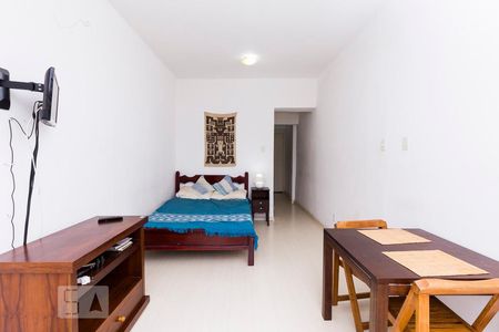 Quarto de kitnet/studio para alugar com 1 quarto, 25m² em Centro, Rio de Janeiro
