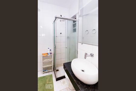 Banheiro de kitnet/studio para alugar com 1 quarto, 25m² em Centro, Rio de Janeiro