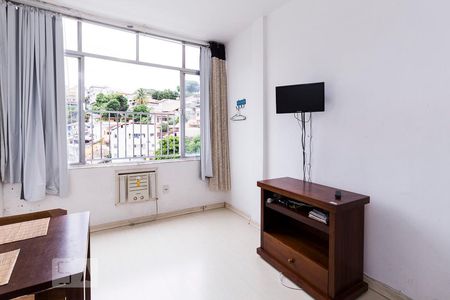 Sala de kitnet/studio para alugar com 1 quarto, 25m² em Centro, Rio de Janeiro