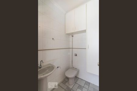 Casa à venda com 195m², 3 quartos e 6 vagasBanheiro de Serviço