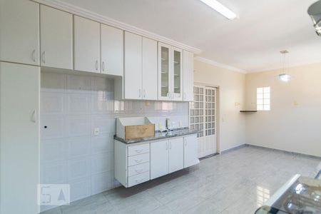 Casa à venda com 195m², 3 quartos e 6 vagasCozinha
