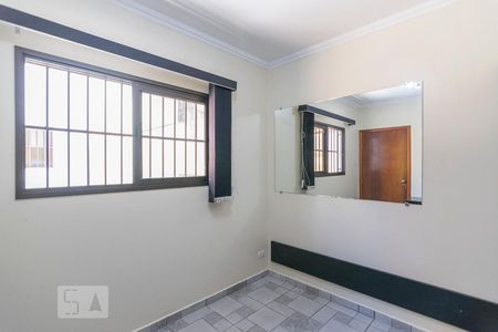 Casa à venda com 195m², 3 quartos e 6 vagasEscritório