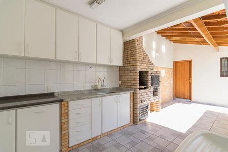 Casa à venda com 195m², 3 quartos e 6 vagasChurrasqueira