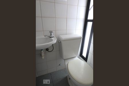 Apartamento para alugar com 98m², 3 quartos e 1 vaga Apartamento para alugar com 98m², 3 quartos e 1 vagaBanheiro de Serviço