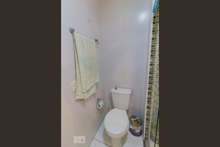 Banheiro de apartamento à venda com 3 quartos, 100m² em Jardim Rossi, Guarulhos
