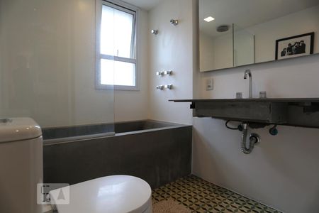 Apartamento para alugar com 82m², 2 quartos e 2 vagasBanheiro da Suíte