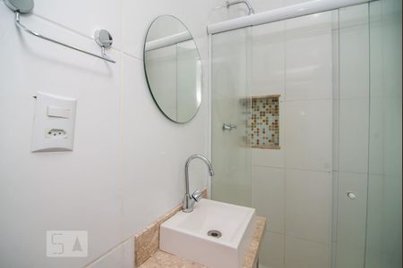 Banheiro de apartamento para alugar com 2 quartos, 55m² em Vila Isabel, Rio de Janeiro