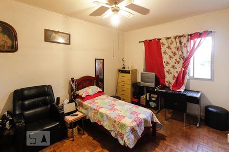 Casa para alugar com 240m², 4 quartos e 6 vagasquarto 04