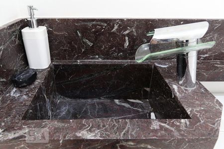 Lavabo de apartamento para alugar com 3 quartos, 165m² em Água Fria, São Paulo