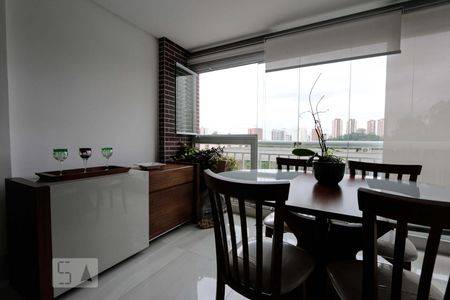 Apartamento para alugar com 2 quartos, 74m² em Jardim Ampliação, São Paulo