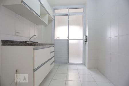 Cozinha de apartamento para alugar com 3 quartos, 70m² em Jaguaré, São Paulo