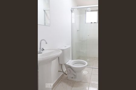 Banheiro de apartamento para alugar com 2 quartos, 50m² em Vila Gustavo, São Paulo