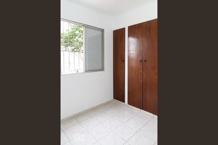 Quarto 2 de apartamento para alugar com 2 quartos, 50m² em Vila Gustavo, São Paulo
