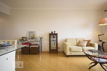 Apartamento para alugar com 73m², 1 quarto e 2 vagasSala