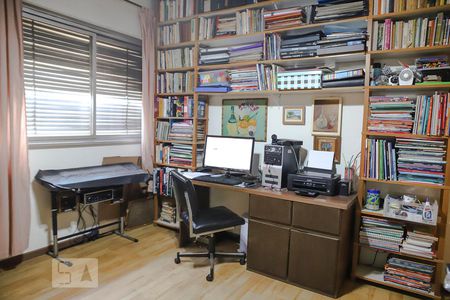 Apartamento para alugar com 294m², 3 quartos e 2 vagasQuarto 3