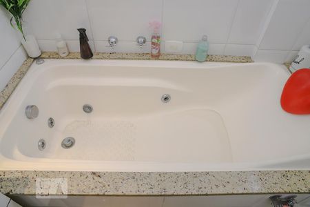 Apartamento para alugar com 294m², 3 quartos e 2 vagasBanheiro 1