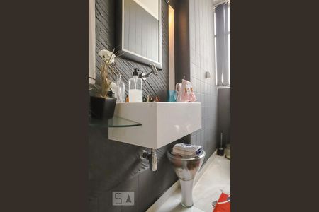 Apartamento para alugar com 294m², 3 quartos e 2 vagasLavabo