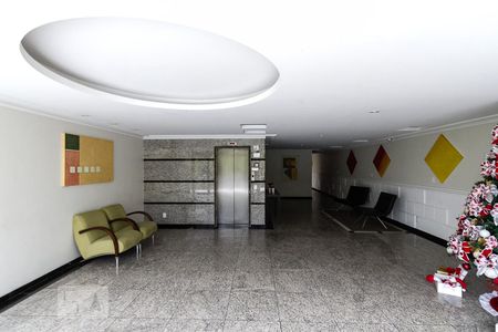 Apartamento para alugar com 130m², 3 quartos e 3 vagashall