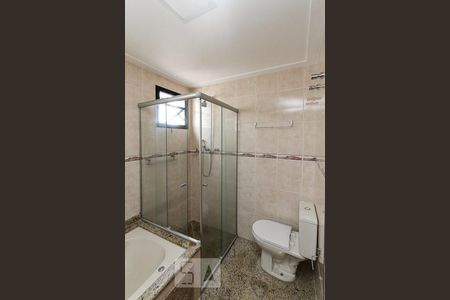 banheiro suite de apartamento para alugar com 3 quartos, 130m² em Vila Regente Feijó, São Paulo