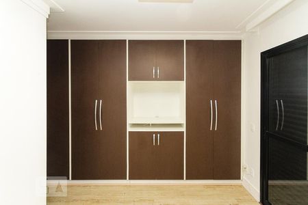 Apartamento para alugar com 130m², 3 quartos e 3 vagassuite