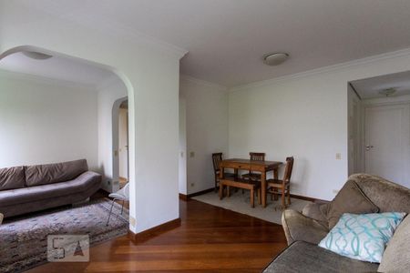 Sala de apartamento para alugar com 2 quartos, 80m² em Vila Suzana, São Paulo