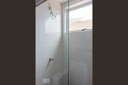 Apartamento à venda com 110m², 4 quartos e 2 vagasChuveiro Quarto Suite 2